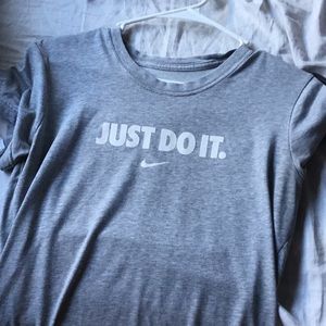 Nike t shirt